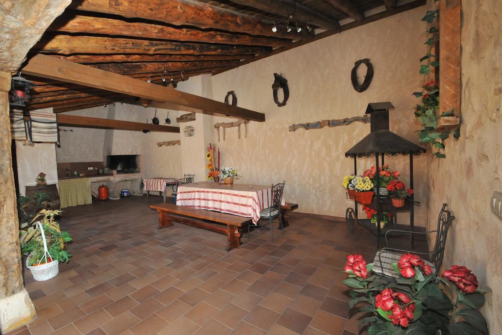 La Fuente Del Poval Guest House Caballar Eksteriør bilde