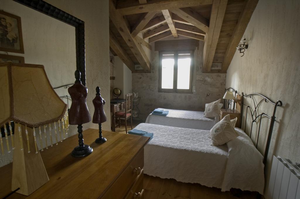 La Fuente Del Poval Guest House Caballar Rom bilde
