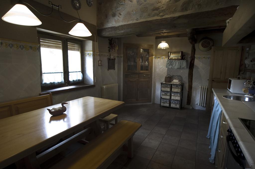La Fuente Del Poval Guest House Caballar Rom bilde